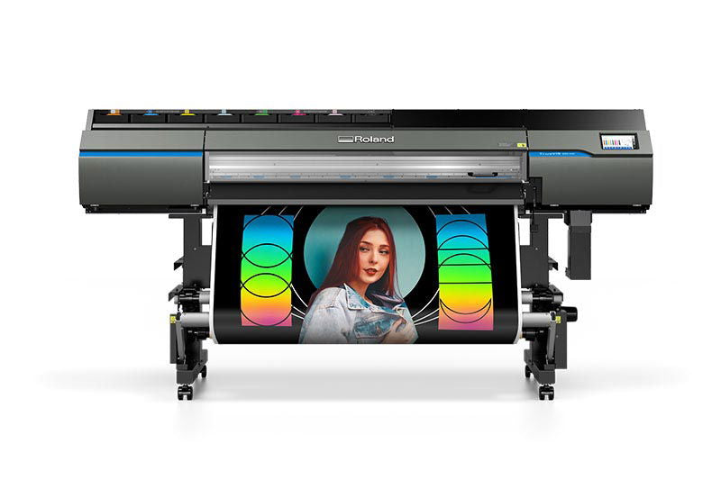 Picture of the Roland VG3 Series printing onto vinyl - signmastersystems